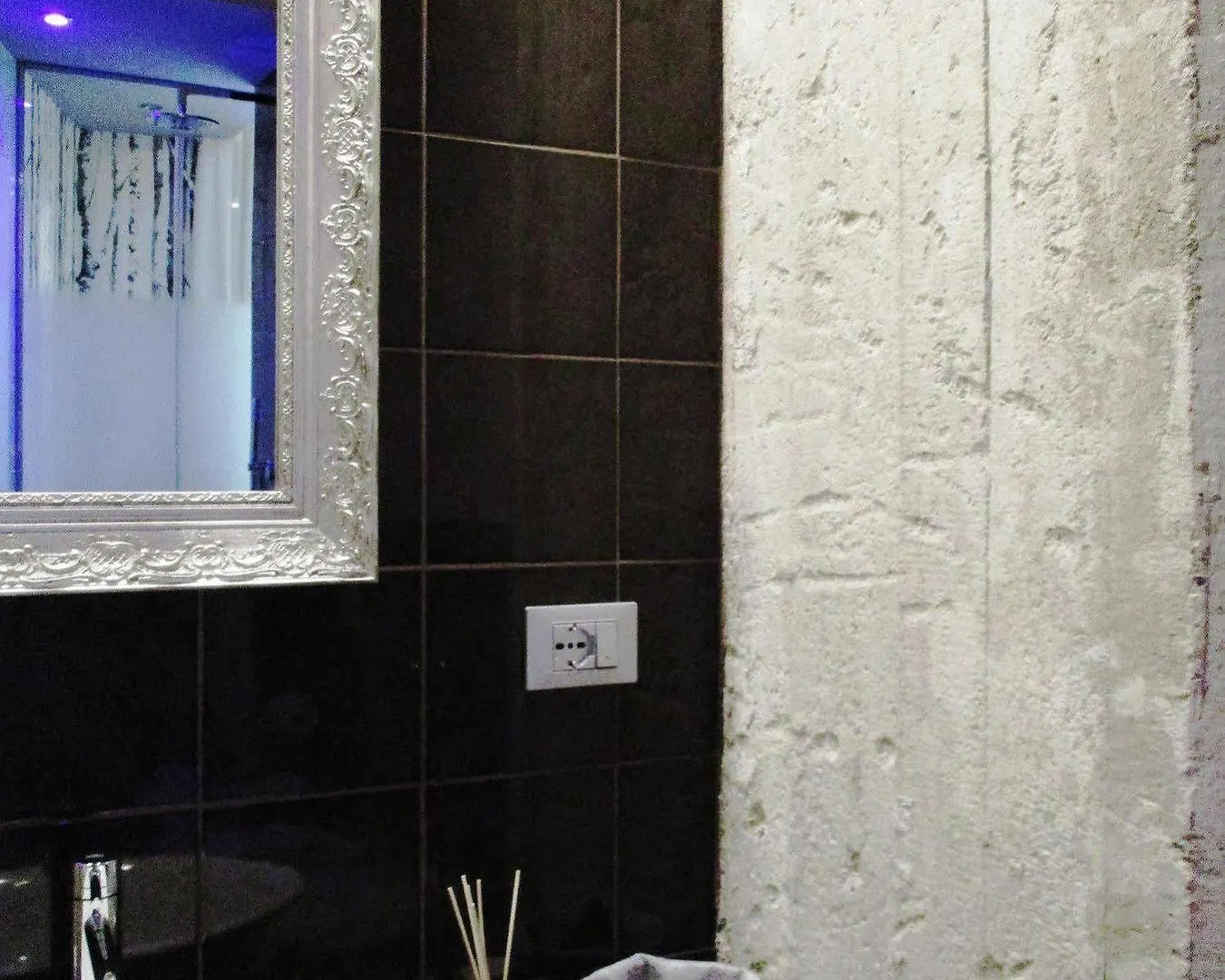 Serendipity Rooms Milan 2*,  Italy